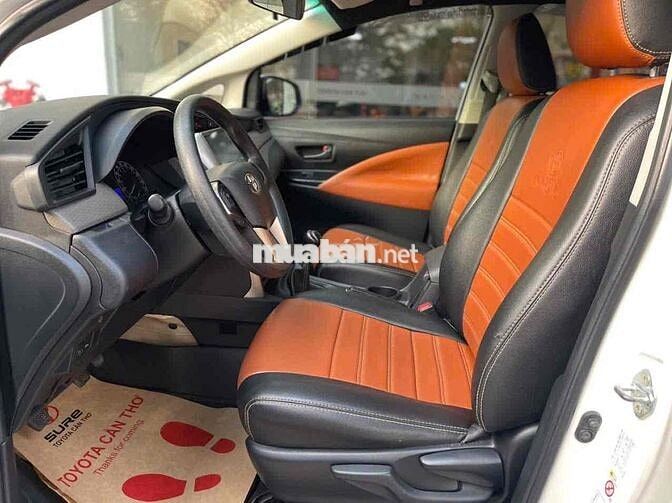 Toyota Innova 2.0E Trắng 2020 siêu đẹp
