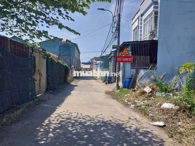 Đất Ngộp bán 172m2 đất Ngay ngã tư An Bình, có thổ,SHR giá 500tr