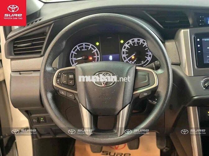 Toyota Innova 2020 2.0E Trắng
