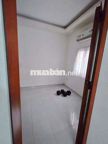Nhà 1 Trệt 1 Lầu 3PN 5x20m Hẻm Xe Hơi Huỳnh Tấn Phát Q.7