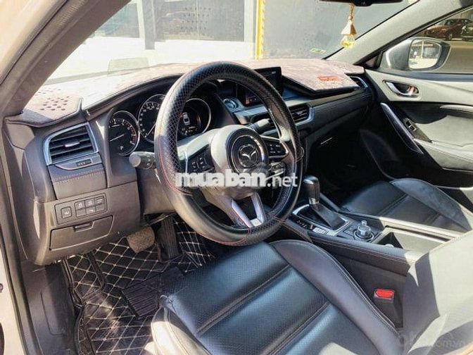 Mazda 6 2.5 Premium 2017 Trắng 85.000 km