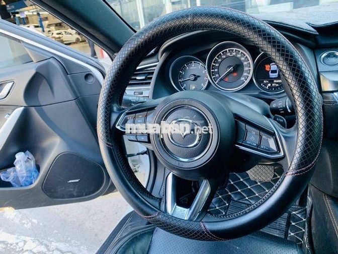 Mazda 6 2.5 Premium 2017 Trắng 85.000 km