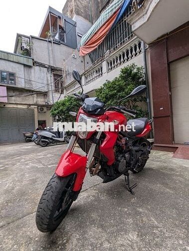 Benelli 302 màu Đỏ