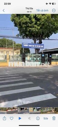 Đất trồng tiêu,cây các loại hoa màu ăn trái, có nhà ở, điện nuớc đủ…