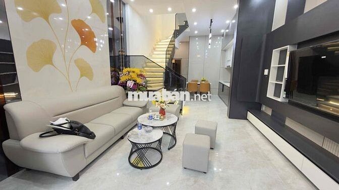 Nguyễn Công Hoan, Đà Nẵng – Nhà 2 tầng full nội thất kiệt ô tô 5M