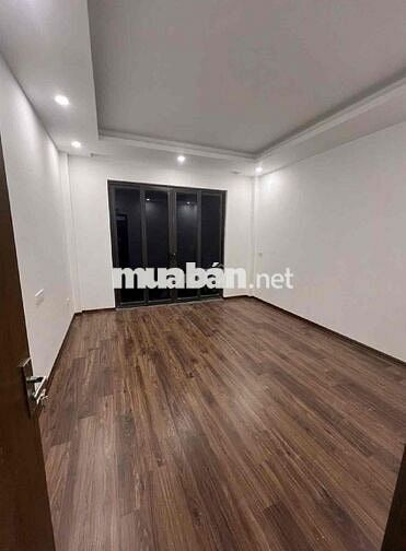 NHÀ MỚI UY NỖ – FULL THỔ CƯ – GẦN Ô TÔ – Ở NGAY