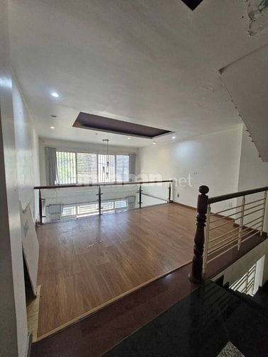Nhà hẻm xe hơi thông ĐƯỜNG SỐ 28 - P.6 - dt 4.6m x 17,5m, Lửng + 3 tấm