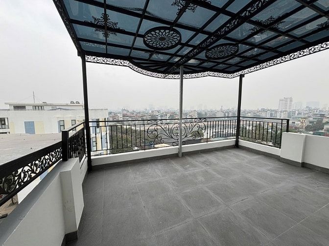 Chính chủ bán nhà Hoàng Cầu 76m2, xây 8 tầng, có hầm, thang máy