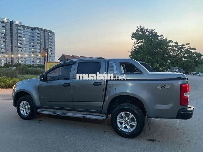 Chevrolet Colorado 2018 Xám