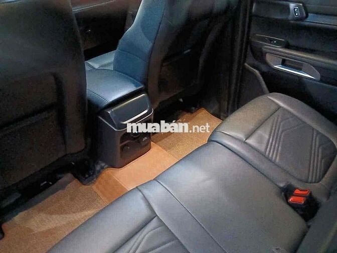 Ford Everest Titanium 2023 4x4 plus 2.0L
