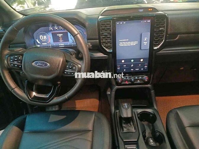 Ford Everest Titanium 2023 4x4 plus 2.0L