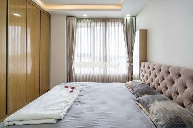 Cho thuê CH Sky Center, Tân Bình, 42m2, officel, 1PN, 1WC, giá 10tr