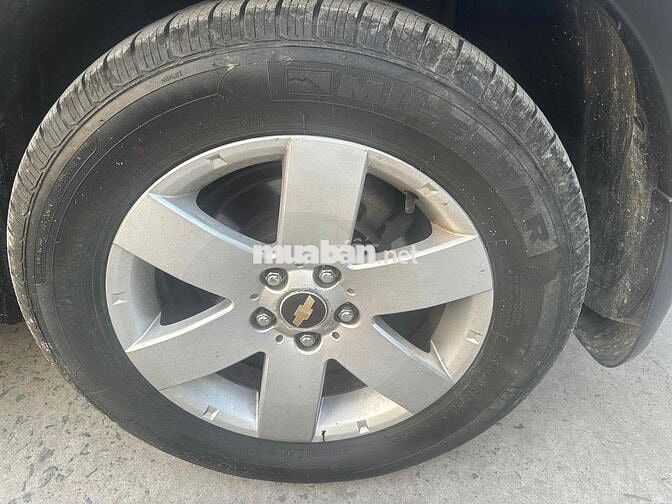 Chevrolet Captiva 2.4 MT LT Bạc