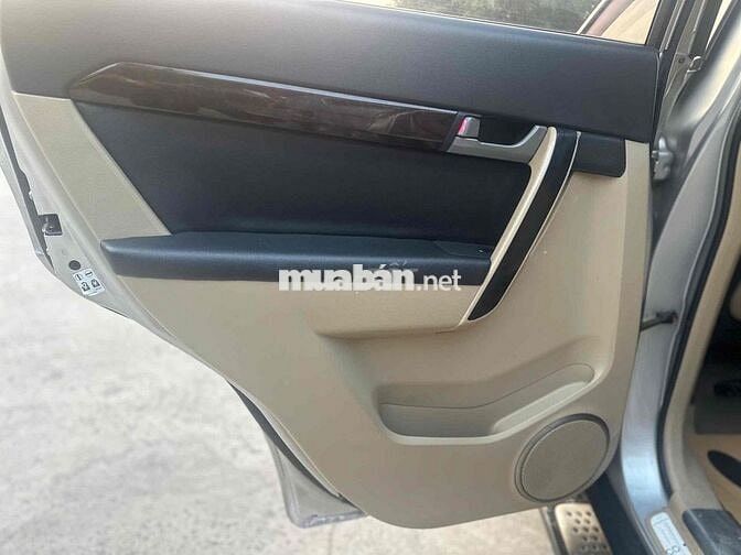 Chevrolet Captiva 2.4 MT LT Bạc