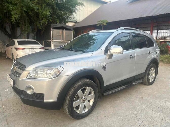 Chevrolet Captiva 2.4 MT LT Bạc