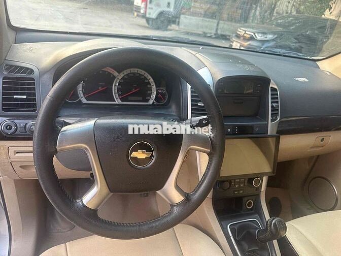 Chevrolet Captiva 2.4 MT LT Bạc