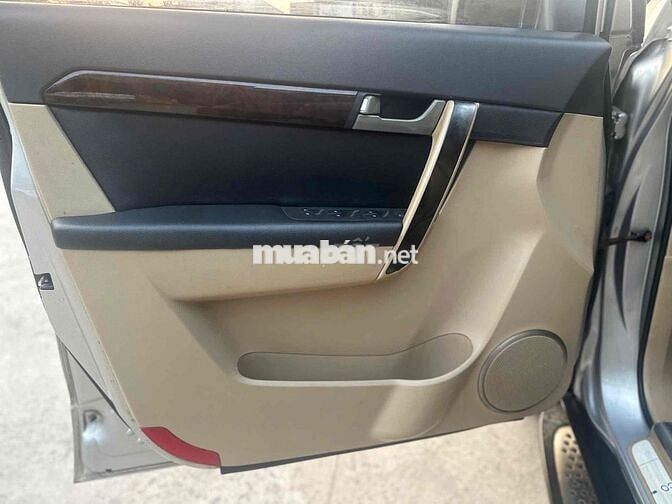 Chevrolet Captiva 2.4 MT LT Bạc
