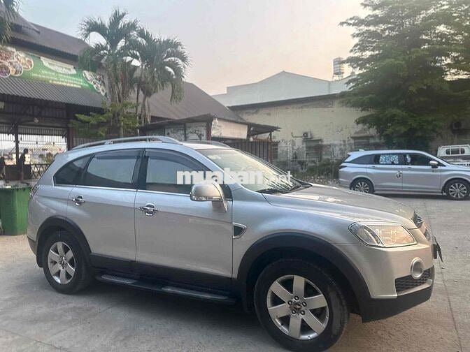 Chevrolet Captiva 2.4 MT LT Bạc