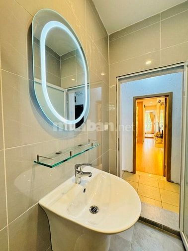 Bán CH tập thể Quỳnh Mai, Phố 8/3 ,Hai Bà Trưng 60m 2 ngủ giá 3,3 tỷ