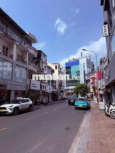 Nhà Huỳnh Văn Bánh – ngang 5.5m – sát MT – 2 tầng – ở/kinh doanh