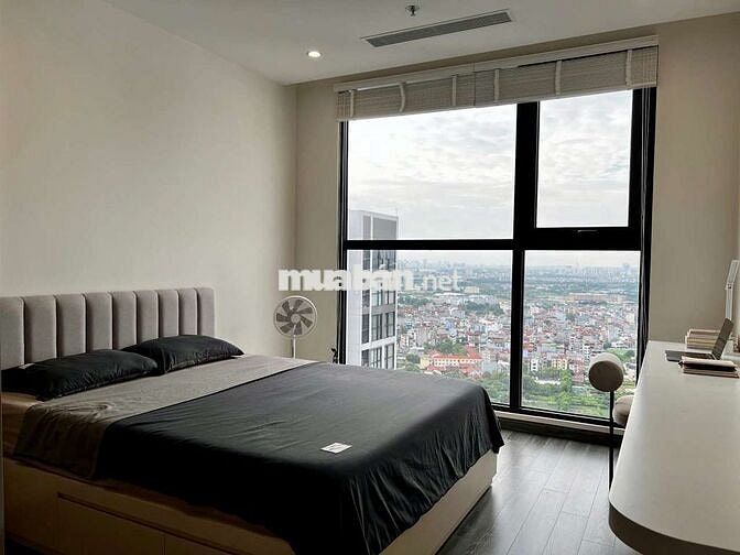 Giá 3,8 tỷ căn 2pn2vs 63m sẵn sổ tại vinhomes gia lâm hà nội