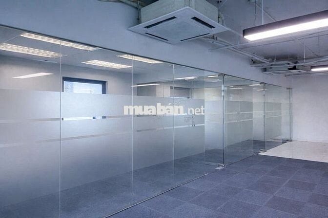 Cho thuê VP Nguyễn Trãi Q5 ngăn sẵn 4 phòng view panorama thoáng mát