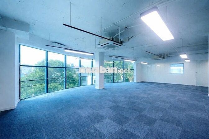 Cho thuê VP Nguyễn Trãi Q5 ngăn sẵn 4 phòng view panorama thoáng mát