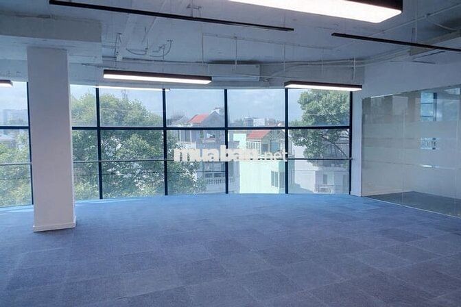 Cho thuê VP Nguyễn Trãi Q5 ngăn sẵn 4 phòng view panorama thoáng mát