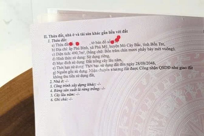Ông chú kẹt vốn muốn bán nhà và đất . Đường 2.2m tận cửa .