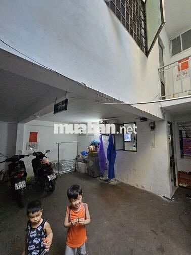CỰC HOT, NHÀ TRỌ 3 TẦNG KHÁCH THUÊ KÍN VỪA Ở VỪA CHO THUÊ