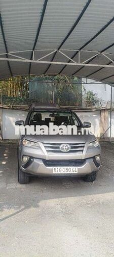Toyota Fortuner 2017 máy dầu số sàn màu bạc