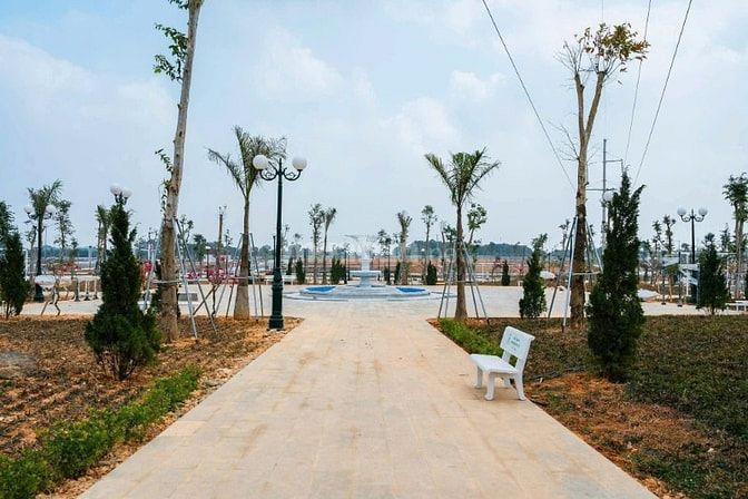 Bán Lô góc 2 mặt tiền đối diện trung tâm thương mại
