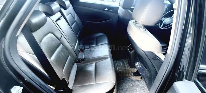 Bán rẻ Hyundai Tucson bản Full đặc biệt Zin rất đẹp như mới. 