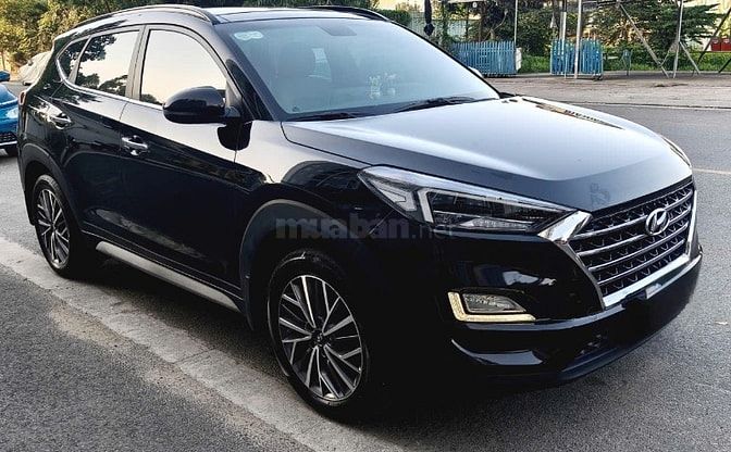 Bán rẻ Hyundai Tucson bản Full đặc biệt Zin rất đẹp như mới. 