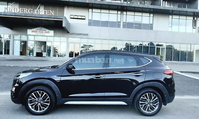 Bán rẻ Hyundai Tucson bản Full đặc biệt Zin rất đẹp như mới. 