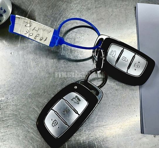 Bán rẻ Hyundai Tucson bản Full đặc biệt Zin rất đẹp như mới. 