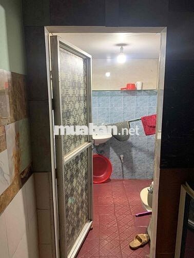 Cho thuê phòng trọ khép kín 27m2 - ở giáp nhất, ngay sát Royal city
