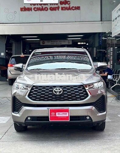 INNOVA CROSS 2.0V 2025 - xăng- 23.000km- Trả trước