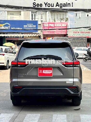 INNOVA CROSS 2.0V 2025 - xăng- 23.000km- Trả trước