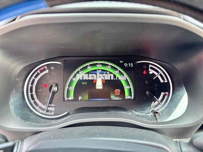 INNOVA CROSS 2.0V 2025 - xăng- 23.000km- Trả trước