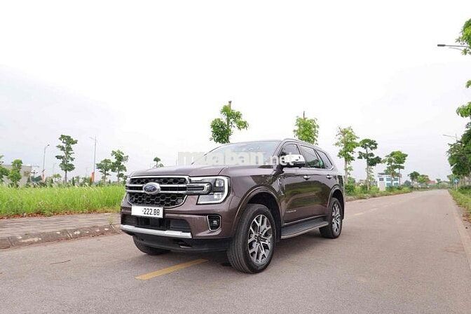 Ford Everest 2022 Titanium 4x4 39.000 km Nâu