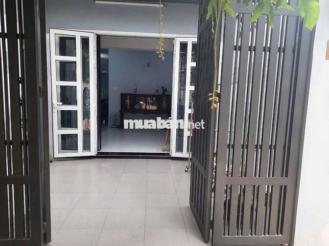 nhà trệt hẻm oto tới nhà Bình Thạnh giá chỉ nhỉnh 10tr