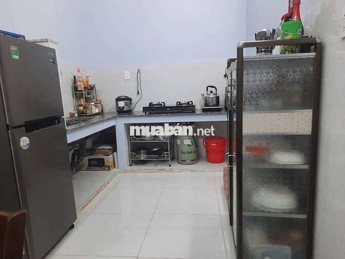 nhà trệt hẻm oto tới nhà Bình Thạnh giá chỉ nhỉnh 10tr