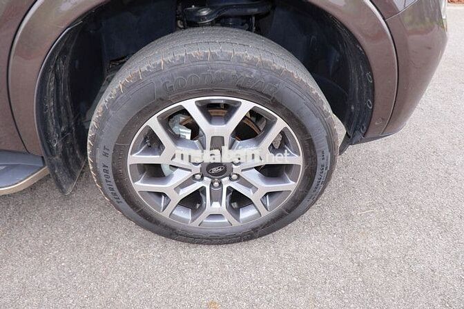 Ford Everest 2022 Titanium 4x4 39.000 km Nâu