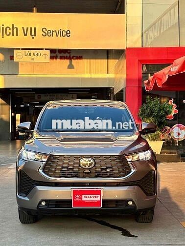INNOVA CROSS 2.0V CVT