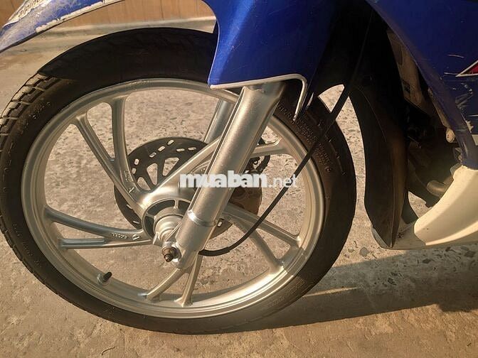 Xe máy Suzuki Xanh Trắng