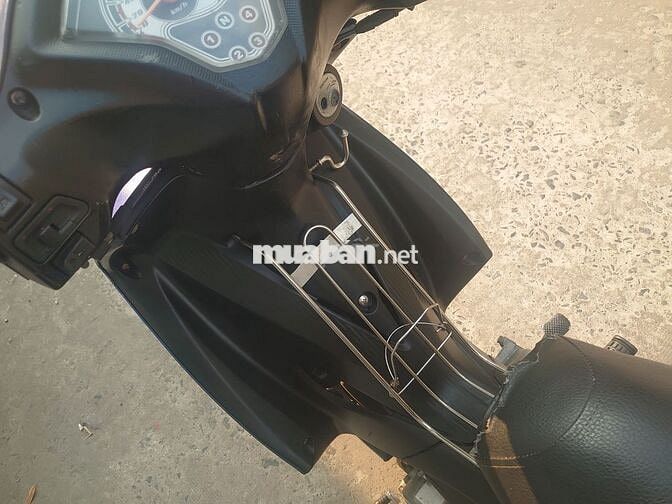 Xe máy Suzuki Xanh Trắng