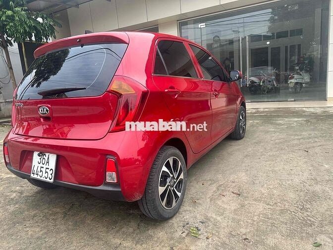 KIA Morning màu Đỏ