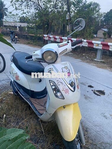 Xe máy Atila màu Trắng, Vàng