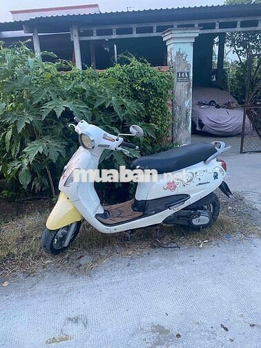 Xe máy Atila màu Trắng, Vàng